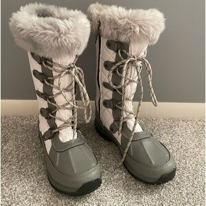 Bearpaw women’s waterproof boots.